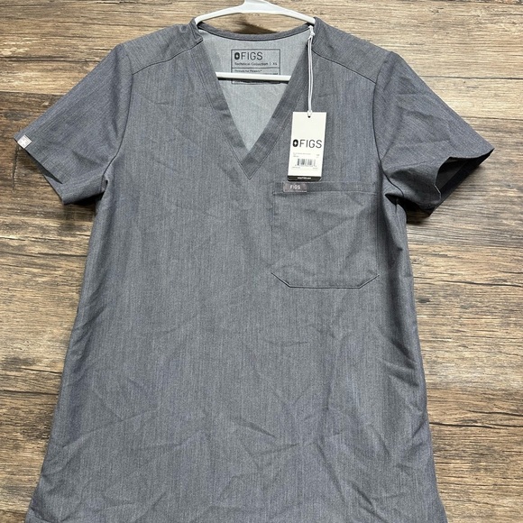 Figs Catarina One Pocket Gray V-Neck Short Sleeve Scrub Top - Picture 1 of 5